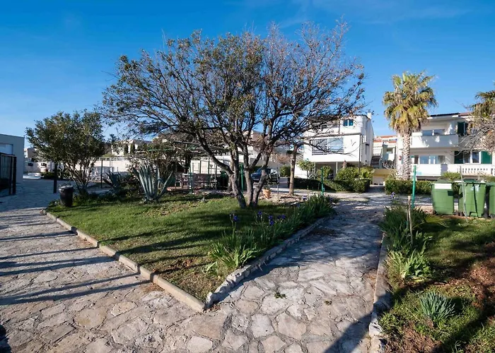 Malic * Петрчане