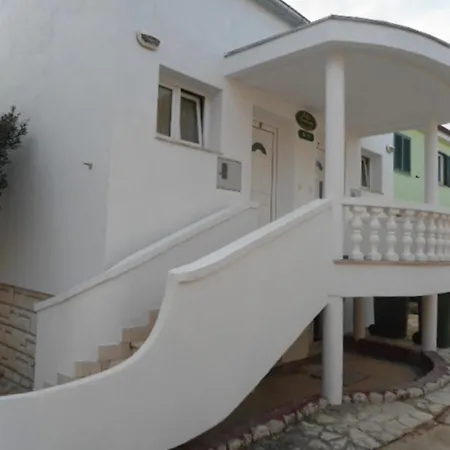 Malic Apartman Petrčane